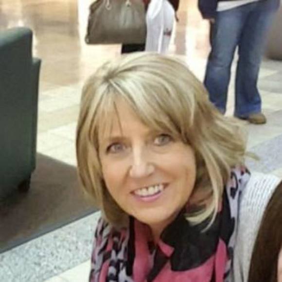 Meet your Posher, Sandy - Picture 1 of 1